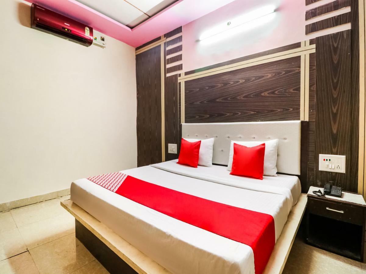 Oyo 47630 Grand Villa Moga ภายนอก รูปภาพ